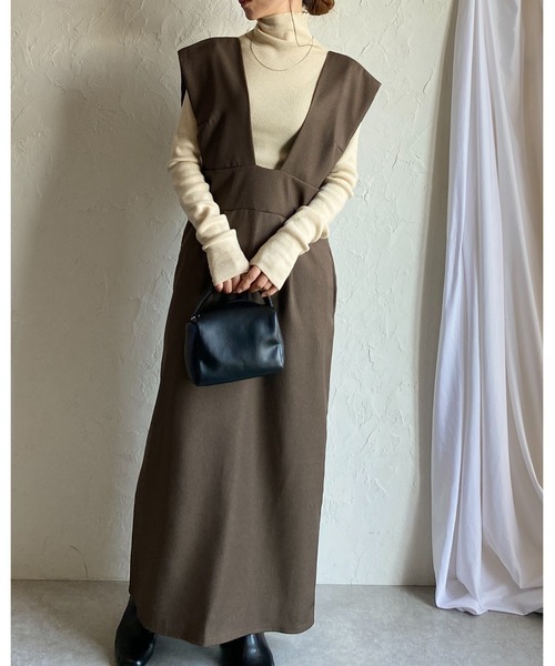 She's Closet（シーズクローゼット）の「ハイウエスト深Vネックロングジャンパースカートワンピース（ジャンパースカート・レディース・ブラック/ブラウン・FREE）」の10枚目の写真
