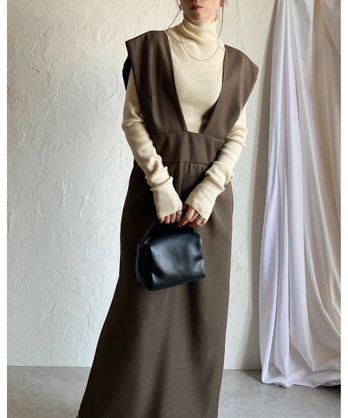 She's Closet（シーズクローゼット）の「ハイウエスト深Vネックロングジャンパースカートワンピース（ジャンパースカート・レディース・ブラック/ブラウン・FREE）」の19枚目の写真