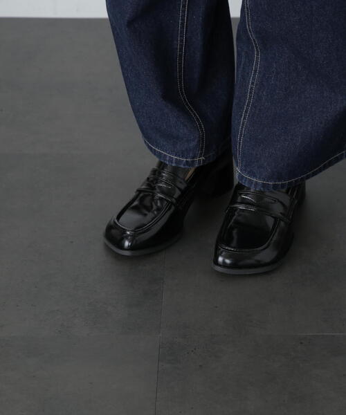 FREE'S MART（フリーズマート）の「ヒールローファー（ローファー・レディース・ベージュ/ブラック・MEDIUM/SMALL）」の6枚目の写真