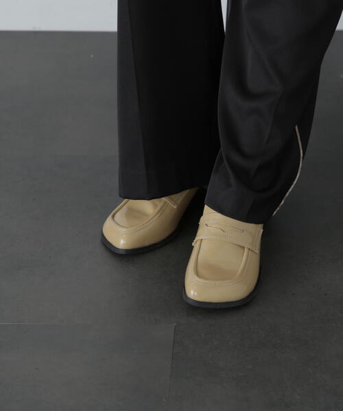 FREE'S MART（フリーズマート）の「ヒールローファー（ローファー・レディース・ベージュ/ブラック・MEDIUM/SMALL）」の9枚目の写真