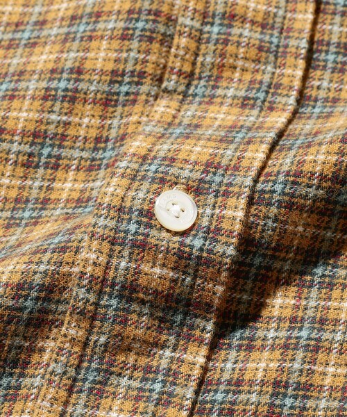 BEAMS PLUS（ビームスプラス）の「フランネル ミニチェック ボタンダウン シャツ（シャツ/ブラウス・メンズ・レッド/ブルー/イエロー・XS/XL/L/M/S）」の19枚目の写真