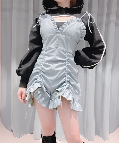 黒 ストラップ付き オールインワン　リルリリー　レース lilLilly（リルリリー）の「レザーフリルオールインワン（つなぎ