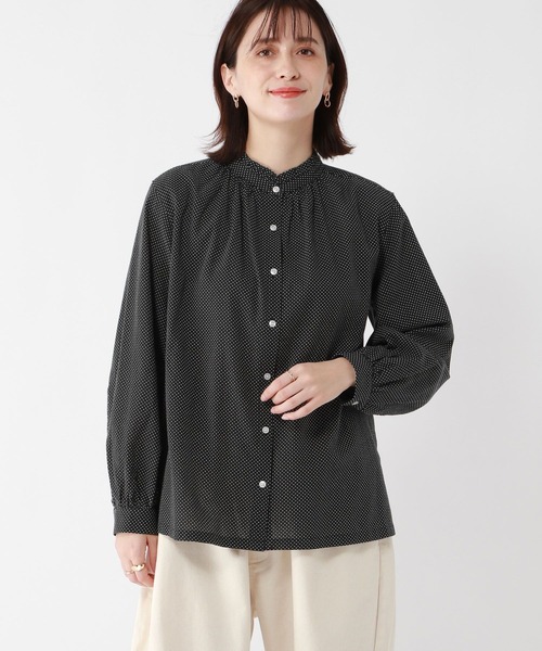 studio CLIP（スタディオクリップ）の「シングルガーゼ襟フリルブラウス[プチ・プラスサイズあり]（シャツ/ブラウス・レディース・その他1/その他2/その他3/ライトグレー/オフホワイト・PF/ﾌﾘｰ(L)/LARGE/MEDIUM）」の5枚目の写真