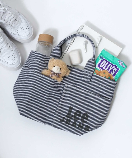 Lee(リー)の「Lee(リー)LOCOジャケットブランドロゴ ミニトートバッグ メンズ レディース ユニセックス/デニム/ヒッコリーストライプ(トートバッグ・レディース・インディゴブルー/ストライプ/ホワイト・FREE)」の8枚目の写真
