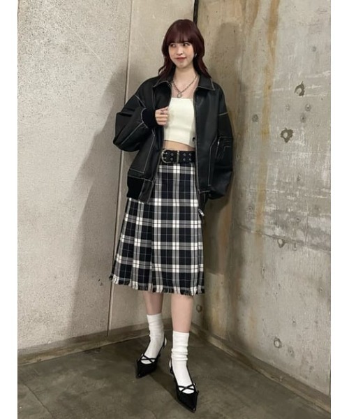 SLY(スライ)の「SLY PATCH CROPPED KNIT CAMI スライ パッチ クロップド ニット キャミソール(キャミソール・レディース・グレー/ホワイト/ブラック・FREE)」の6枚目の写真