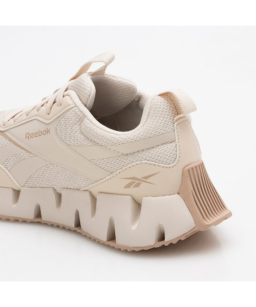 Reebok（リーボック）の「ジグ ダイナミカ STR / ZIG DYNAMICA STR SA（スニーカー・レディース・ブラック×ピンク/ホワイト/ベージュ/ブラック/ホワイト×ホワイト/ブラック×ホワイト・22.5cm/23.0cm/23.5cm/24.5cm/24.0cm/25.0cm/25.5cm/26.0cm）」の7枚目の写真