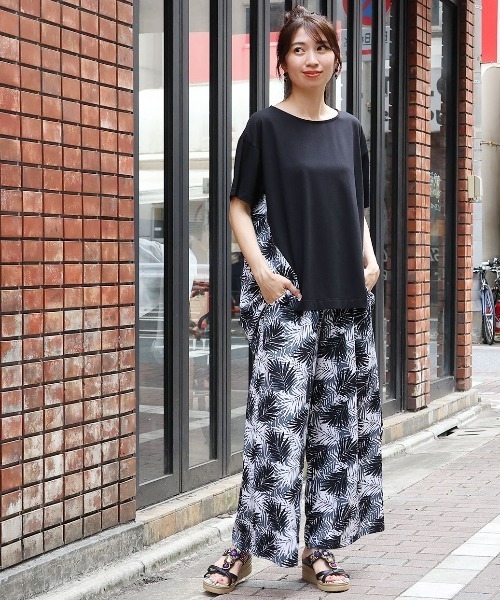 チチカカ(チチカカ)の「リーフプリントコンビプルオーバー(Tシャツ/カットソー・レディース・ブルー/ブラック・FREE)」の22枚目の写真