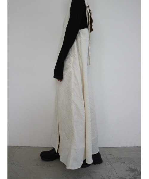 TRUNC（トランクエイティーエイト）の「Jacquard Zip Jumper Skirt（ジャンパースカート・レディース・アイボリー/ブラック・FREE）」の3枚目の写真