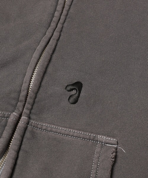 JieDa PIGMENT J LOGO ZIP UP HOODIE 黒 グレー Jieda（ジエダ）の「PIGMENT J LOGO ZIP UP HOODIE（パーカー
