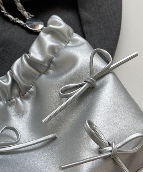 PIN(ピン)の「リボン巾着ショルダーバッグ(ショルダーバッグ・レディース・ピンク/ホワイト/ブラック/シルバー・FREE)」の10枚目の写真