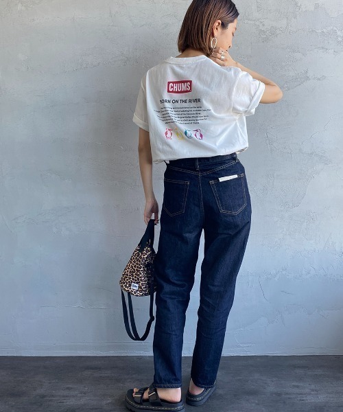 CHUMS（チャムス）の「[CHUMS/チャムス] 別注 ヒストリーロゴ バックプリントショートスリーブTシャツ（Tシャツ/カットソー・レディース・ブラック/ホワイト・XL/L/M/XXL）」の11枚目の写真