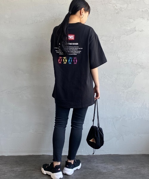 CHUMS（チャムス）の「[CHUMS/チャムス] 別注 ヒストリーロゴ バックプリントショートスリーブTシャツ（Tシャツ/カットソー・レディース・ブラック/ホワイト・XL/L/M/XXL）」の6枚目の写真
