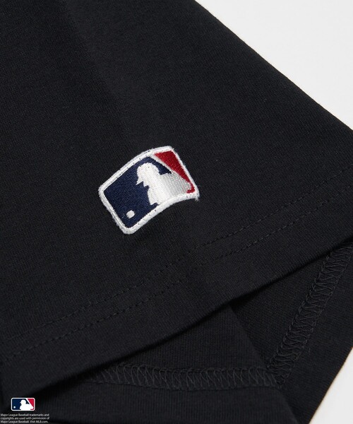 PUBLUX(パブリュクス)の「MLB/エムエルビー MLB 別注 フラワーロゴTシャツ/ユニセックス/ワンポイント刺繍(限定展開)(Tシャツ/カットソー・メンズ・ネイビー/ホワイト系その他/ホワイト/ブラック・SMALL/MEDIUM/LARGE)」の7枚目の写真