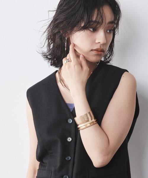 CHIC STYLE（シックスタイル）の「＜大きいサイズ＞麻混ベスト シックスタイル（ベスト・レディース・ブラック/ベージュ・L/5L/4L/3L/LL）」の2枚目の写真