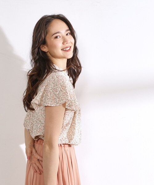 DRESKIP（ドレスキップ）の「◆【無理せずキレイ】お袖フリル リボン付きギャザーブラウス（シャツ/ブラウス・レディース・ライトイエロー系/ネイビー系/ホワイト系3/オフホワイト/ブラック・04/03/02）」の7枚目の写真