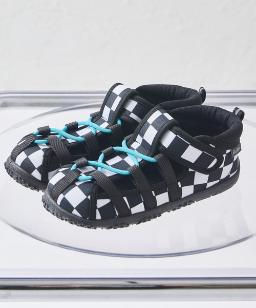 pairmanon（ペアマノン）の「【水陸両用】ユニセックス 水抜きアウトドアサンダル（サンダル・キッズ・ブラック/グレー系その他/ブラック系その他/ブルー/ピンク/ベージュ/ベージュ系その他/ブルー系その他/グレー系その他2/ホワイト系その他/ベージュ系その他2/ブラック系その他2/ピンク系その他/ホワイト系その他2/ブラック系その他3・19/15 /18/20/17/16）」の5枚目の写真