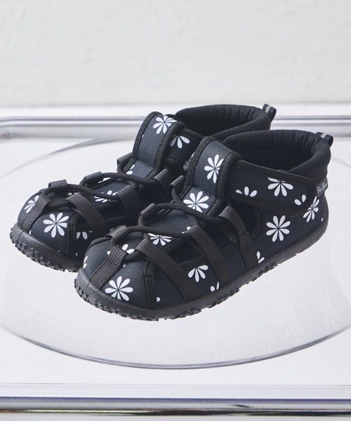 pairmanon（ペアマノン）の「【水陸両用】ユニセックス 水抜きアウトドアサンダル（サンダル・キッズ・ブラック/グレー系その他/ブラック系その他/ブルー/ピンク/ベージュ/ベージュ系その他/ブルー系その他/グレー系その他2/ホワイト系その他/ベージュ系その他2/ブラック系その他2/ピンク系その他/ホワイト系その他2/ブラック系その他3・19/15 /18/20/17/16）」の21枚目の写真