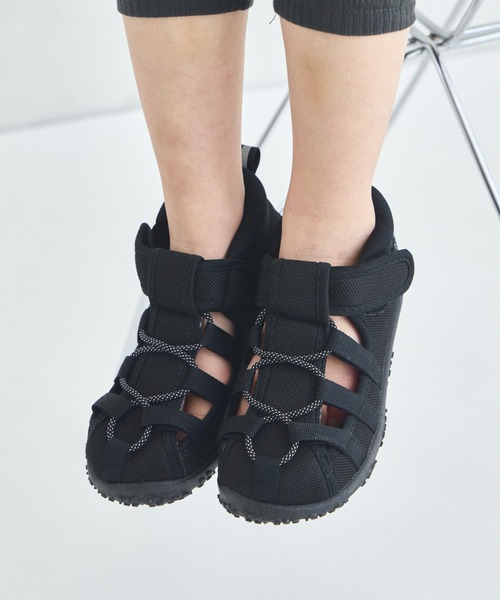 やどぎり 水陸両用】水抜きアウトドアサンダル（サンダル）｜pairmanon