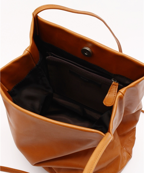 Kastane（カスタネ）の「シンプルショルダーBAG（ショルダーバッグ・レディース・キャメル/ブラック・FREE）」の8枚目の写真