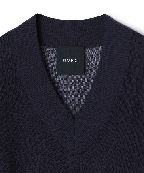 N.O.R.C（ノーク）の「Vネックニットベスト（ベスト・レディース・ネイビー/グリーン・フリー）」の20枚目の写真