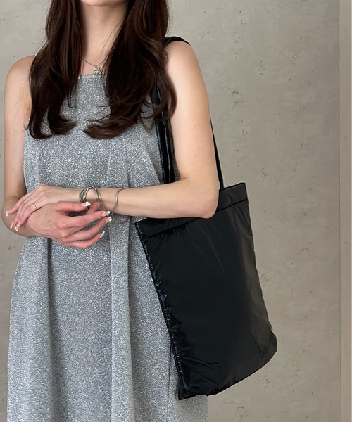 Per sist ence(パーシエンス)の「シャイニーメタリックA4トート(トートバッグ・レディース・ブラック/シルバー/ブロンズ/アイボリー・FREE)」の22枚目の写真