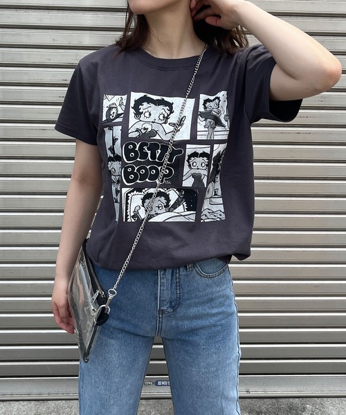 GLAMOROUS JANE(グラマラスジェーン)の「BETTY BOOPモノクロプリントTシャツ(Tシャツ/カットソー・レディース・チャコールグレー/オフホワイト/ブラック・FREE)」の3枚目の写真
