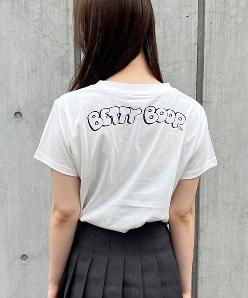 GLAMOROUS JANE(グラマラスジェーン)の「BETTY BOOPモノクロプリントTシャツ(Tシャツ/カットソー・レディース・チャコールグレー/オフホワイト/ブラック・FREE)」の8枚目の写真