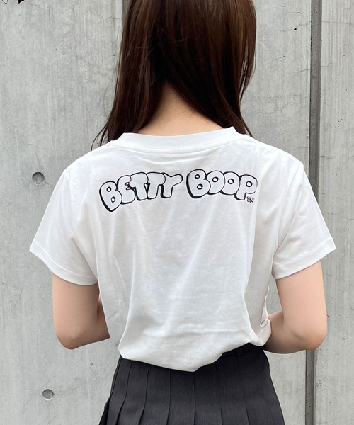 GLAMOROUS JANE(グラマラスジェーン)の「BETTY BOOPモノクロプリントTシャツ(Tシャツ/カットソー・レディース・チャコールグレー/オフホワイト/ブラック・FREE)」の7枚目の写真