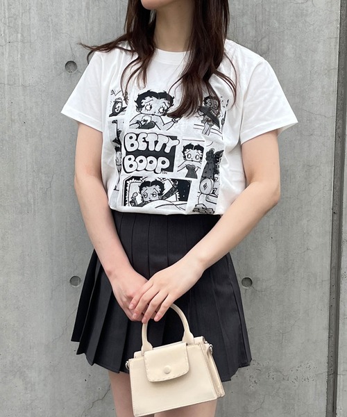 GLAMOROUS JANE(グラマラスジェーン)の「BETTY BOOPモノクロプリントTシャツ(Tシャツ/カットソー・レディース・チャコールグレー/オフホワイト/ブラック・FREE)」の6枚目の写真