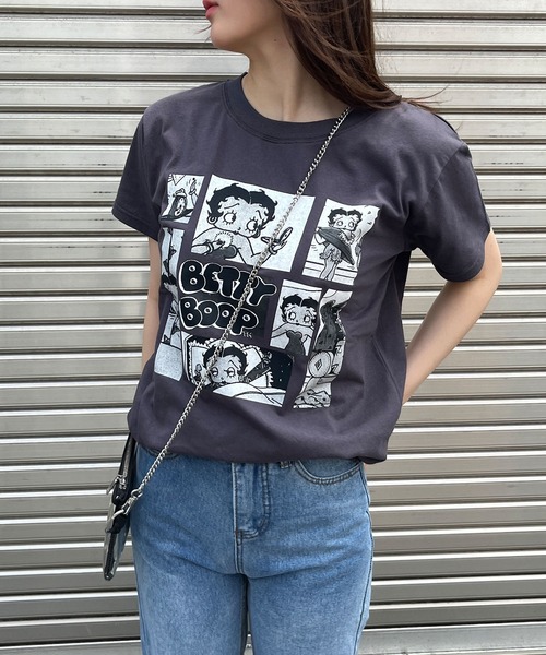 GLAMOROUS JANE(グラマラスジェーン)の「BETTY BOOPモノクロプリントTシャツ(Tシャツ/カットソー・レディース・チャコールグレー/オフホワイト/ブラック・FREE)」の19枚目の写真