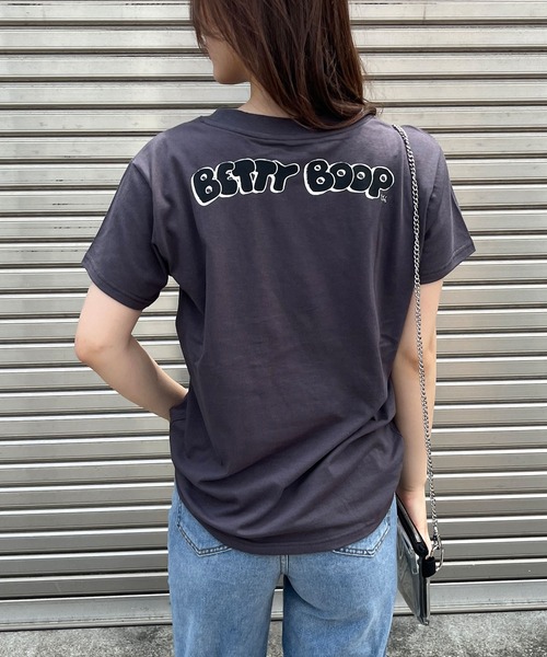 GLAMOROUS JANE(グラマラスジェーン)の「BETTY BOOPモノクロプリントTシャツ(Tシャツ/カットソー・レディース・チャコールグレー/オフホワイト/ブラック・FREE)」の16枚目の写真