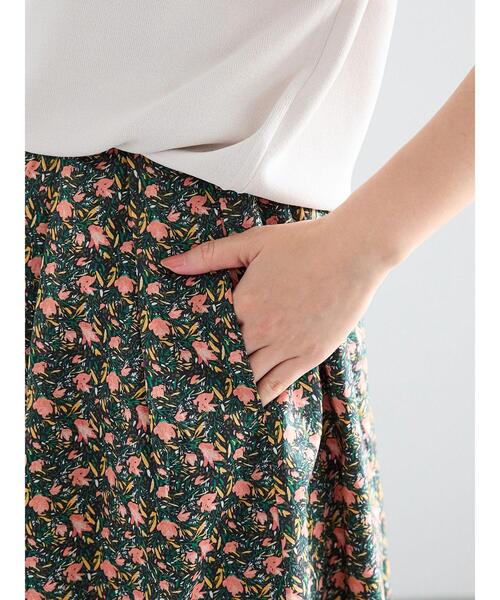 Te chichi(テチチ)の「フラワープリントコットンローンスカート(セットアップ可)(スカート・レディース・マスタード/ブラック・F)」の15枚目の写真