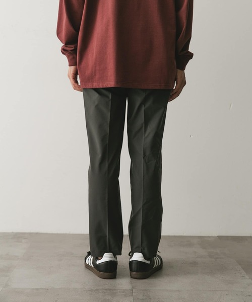 URBAN RESEARCH DOORS（アーバンリサーチドアーズ）の「ストレッチテーパードトラウザー（その他パンツ・メンズ・ブラック/グリーン系その他・SMALL/MEDIUM/LARGE）」の5枚目の写真