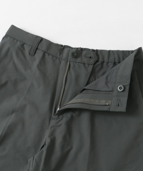 URBAN RESEARCH DOORS（アーバンリサーチドアーズ）の「ストレッチテーパードトラウザー（その他パンツ・メンズ・ブラック/グリーン系その他・SMALL/MEDIUM/LARGE）」の11枚目の写真