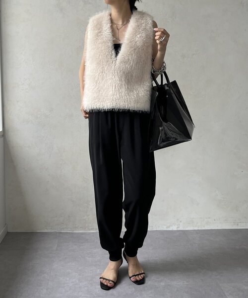 DouDou（ドゥドゥ）の「サイドスナップフェイクカシミヤファープルオーバー（ベスト・レディース・グレイッシュベージュ/アイボリー・FREE）」の6枚目の写真