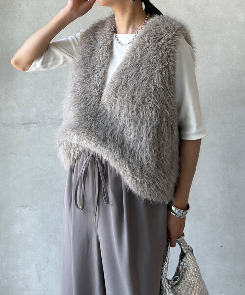 DouDou（ドゥドゥ）の「サイドスナップフェイクカシミヤファープルオーバー（ベスト・レディース・グレイッシュベージュ/アイボリー・FREE）」の18枚目の写真