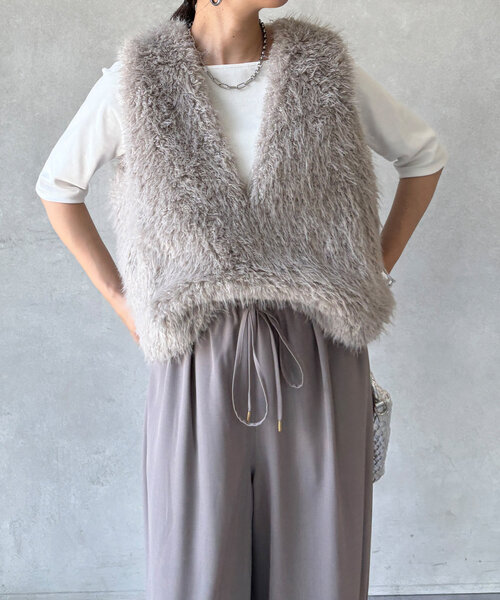 DouDou（ドゥドゥ）の「サイドスナップフェイクカシミヤファープルオーバー（ベスト・レディース・グレイッシュベージュ/アイボリー・FREE）」の19枚目の写真