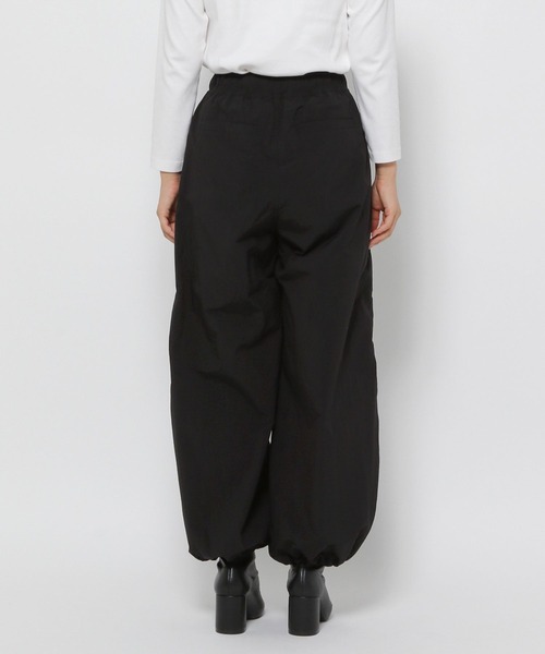 LOWRYS FARM（ローリーズファーム）の「ナイロンスノーパンツ 116730（カーゴパンツ・レディース・アイボリー/ブラック/ネイビー・FREE）」の8枚目の写真