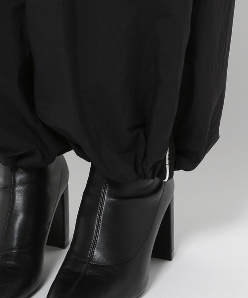 LOWRYS FARM（ローリーズファーム）の「ナイロンスノーパンツ 116730（カーゴパンツ・レディース・アイボリー/ブラック/ネイビー・FREE）」の13枚目の写真