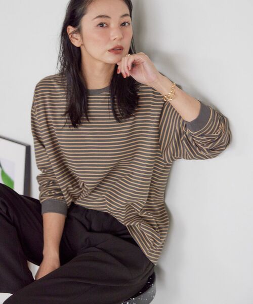 AMERI アメリ　美品　シャーリングショルダー　オーバーシャツ AMERI アメリ 美品 シャーリングショルダー オーバーシャツ