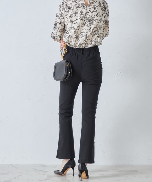 tocco closet(トッコ クローゼット)の「リボン&パール付きストレッチデニムパンツ(デニムパンツ・レディース・ブルー/ブラック/サックスブルー・M)」の7枚目の写真