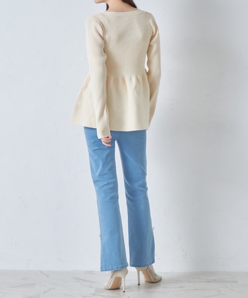 tocco closet(トッコ クローゼット)の「リボン&パール付きストレッチデニムパンツ(デニムパンツ・レディース・ブルー/ブラック/サックスブルー・M)」の10枚目の写真