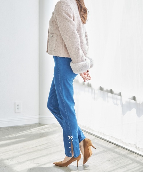 tocco closet(トッコ クローゼット)の「リボン&パール付きストレッチデニムパンツ(デニムパンツ・レディース・ブルー/ブラック/サックスブルー・M)」の16枚目の写真