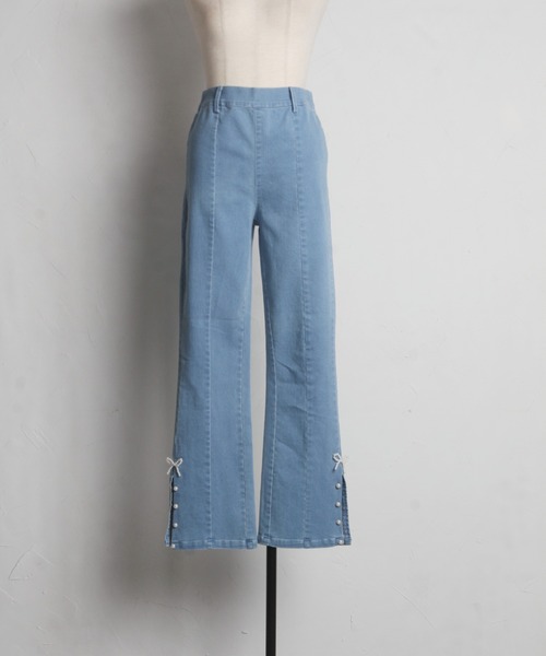 tocco closet(トッコ クローゼット)の「リボン&パール付きストレッチデニムパンツ(デニムパンツ・レディース・ブルー/ブラック/サックスブルー・M)」の21枚目の写真