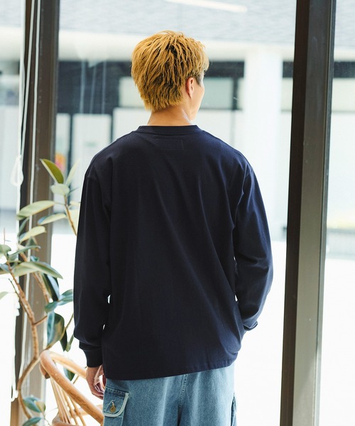 UNIVERSAL OVERALL(ユニバーサルオーバーオール)の「UNIVERSAL OVERALL POCKET L/S(Tシャツ/カットソー・メンズ・ブラック/ネイビー/ホワイト・LARGE/MEDIUM)」の13枚目の写真