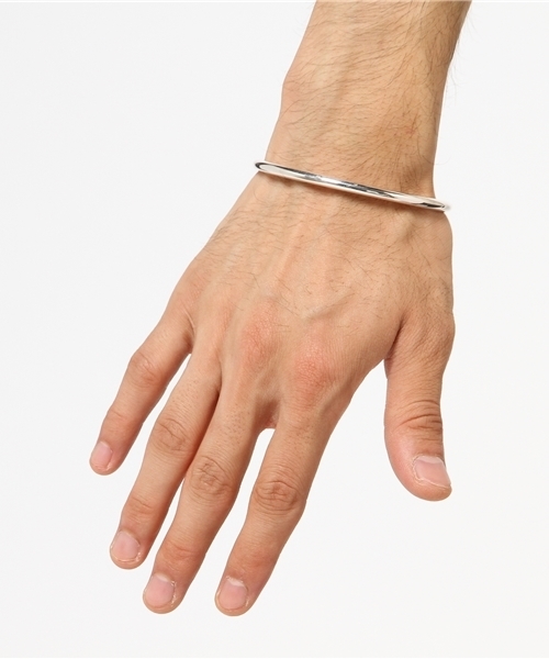 A.P.C.（アーペーセー）の「BRACELET CIRCLE 15H（ブレスレット