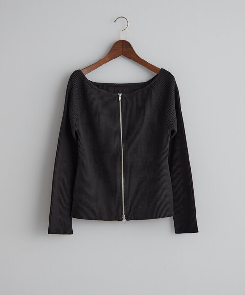 earthy(アーシー)の「2WAYオフショルニット(ニット/セーター・レディース・ブラック/レッド/ライトベージュ・FREE)」の16枚目の写真