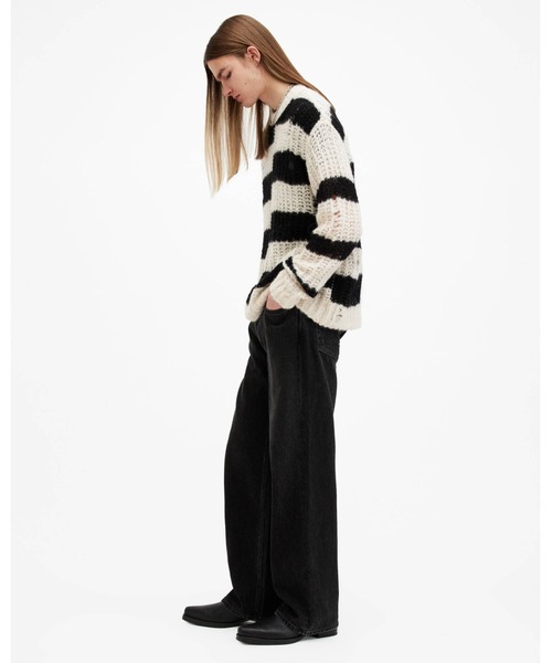 ALLSAINTS(オールセインツ)の「PIP STRIPED OVERSIZED JUMPER | PIP ストライプ オーバーサイズ ニット・セーター(ニット/セーター・メンズ・ホワイト系その他・XS/M/S/L)」の7枚目の写真
