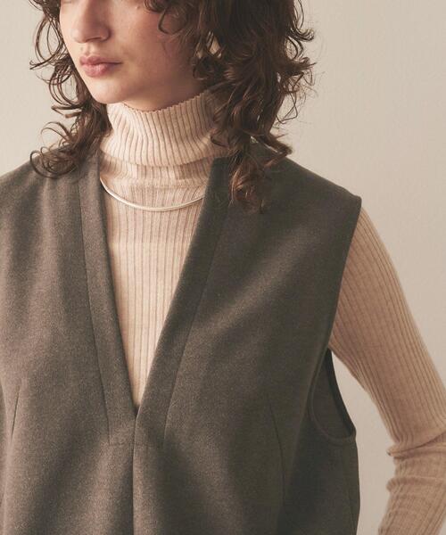 cloenc（クロエンス）の「◆セットアップ着用可｜ジャージキーネックオーバーベスト（ベスト・レディース・ブラック/ブラウン系その他/ベージュ・02）」の11枚目の写真