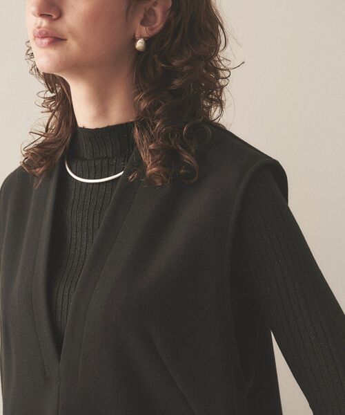 cloenc（クロエンス）の「◆セットアップ着用可｜ジャージキーネックオーバーベスト（ベスト・レディース・ブラック/ブラウン系その他/ベージュ・02）」の15枚目の写真